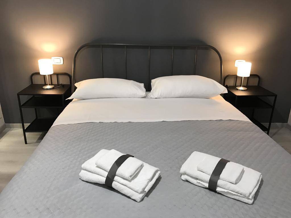 Sensation House Bed and Breakfast Rom Exteriör bild