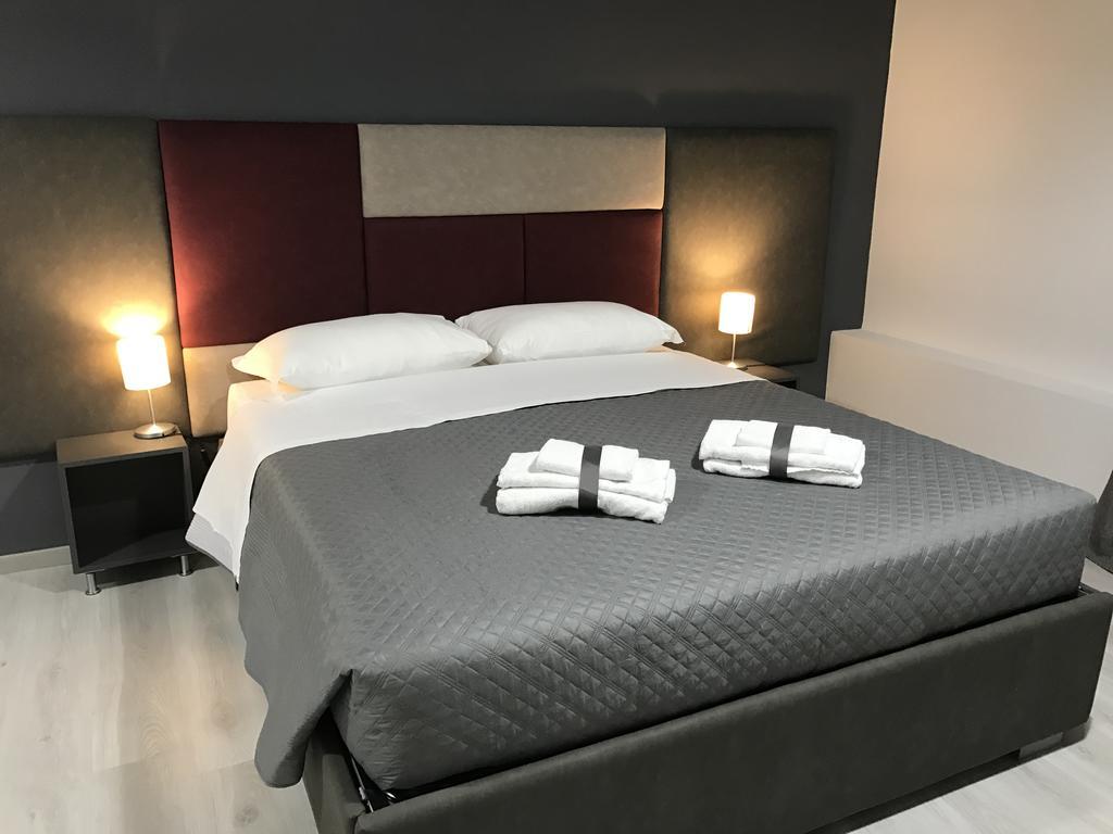 Sensation House Bed and Breakfast Rom Exteriör bild