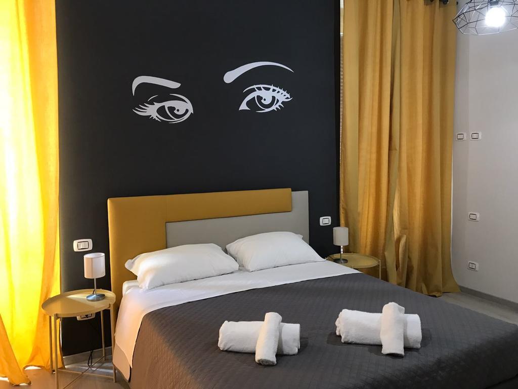 Sensation House Bed and Breakfast Rom Exteriör bild